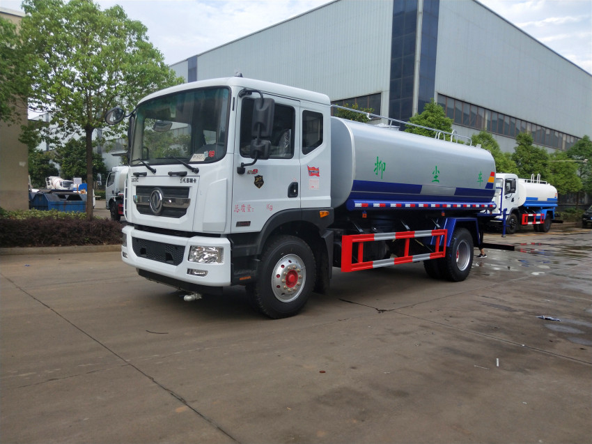 12����ˮ܇���a(ch��n)�S����12����ˮ܇�S��ֱ�N���������F(tu��n)��˾