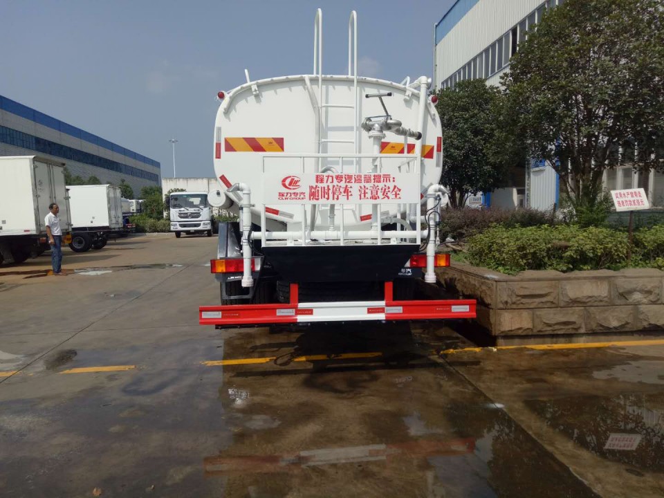 �|�L(f��ng)����20���G����ˮ܇�r(ji��)��ױP����-�|�L(f��ng)���F(tu��n)��˾