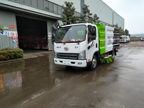 清掃車工作原理和灑水車怎樣加水呢-湖北程力集團(tuán) 清掃車工作原理和灑水車怎樣加水呢-湖北程力集團(tuán)