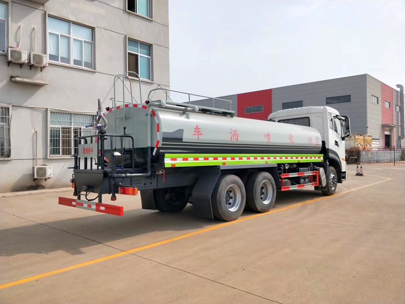 ���������|�L�������p��20����ˮ܇��·ϵ�y(t��ng)�� �ɹܵ�����λ��ͨ���y��ֱͨ���y���^�V�W(w��ng)����ˮ�ڣ�ǰ�_�󞢡��ȇ�����λ�Ȼ���������ƽ�_�����G����ˮ���ڣ��M���� 