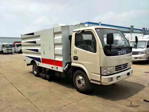 掃路車的垃圾箱和除塵系統(tǒng)你了解嗎-程力掃路車廠家直銷 掃路車的垃圾箱和除塵系統(tǒng)你了解嗎-程力掃路車廠家直銷